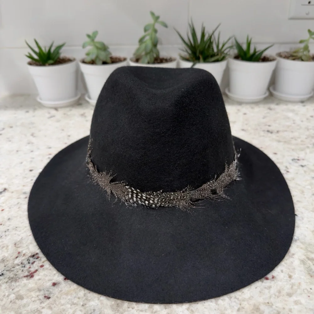 August‎ Hat Company Black Wool Felt Fedora Wide Brim Feather Band